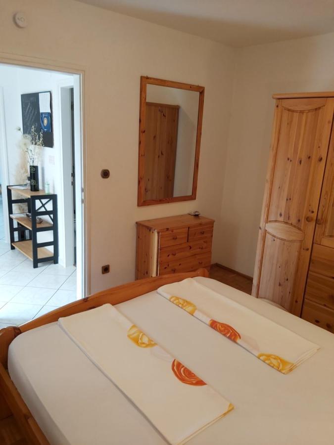Ferienwohnung Mit 2 Schlafzimmer Oder Studio Apartment - Istrien-Fiorini Brtonigla Exterior foto